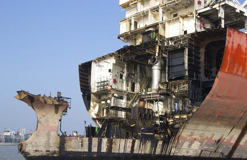 Tái chế tàu biển tại ngã ba đường: Tại sao phải cùng tồn tại cả công ước Basel và công ước Hongkong?