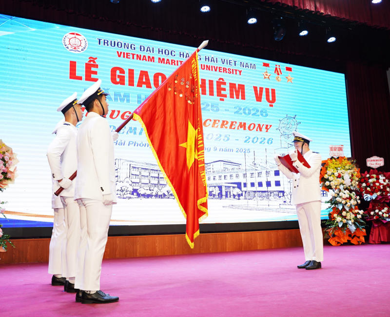 Lễ giao nhiệm vụ năm học 2025 - 2026 của trường Đại học Hàng hải Việt Nam: Khẳng định vị thế, vững bước tương lai